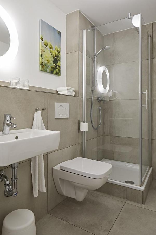Nonstop Hotel Augsburg - Ubernacht - Hostelhotelhome Exteriör bild