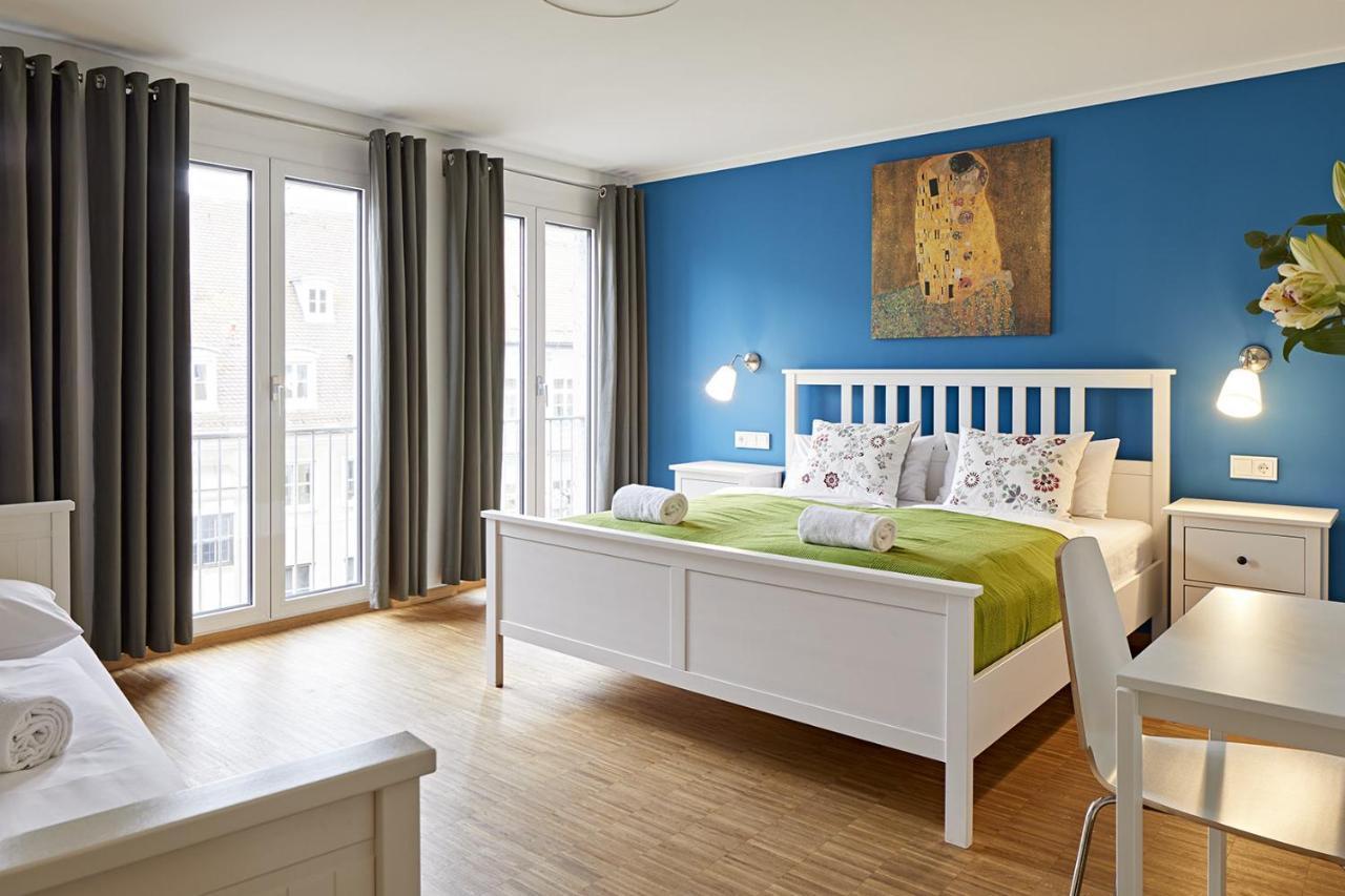 Nonstop Hotel Augsburg - Ubernacht - Hostelhotelhome Exteriör bild