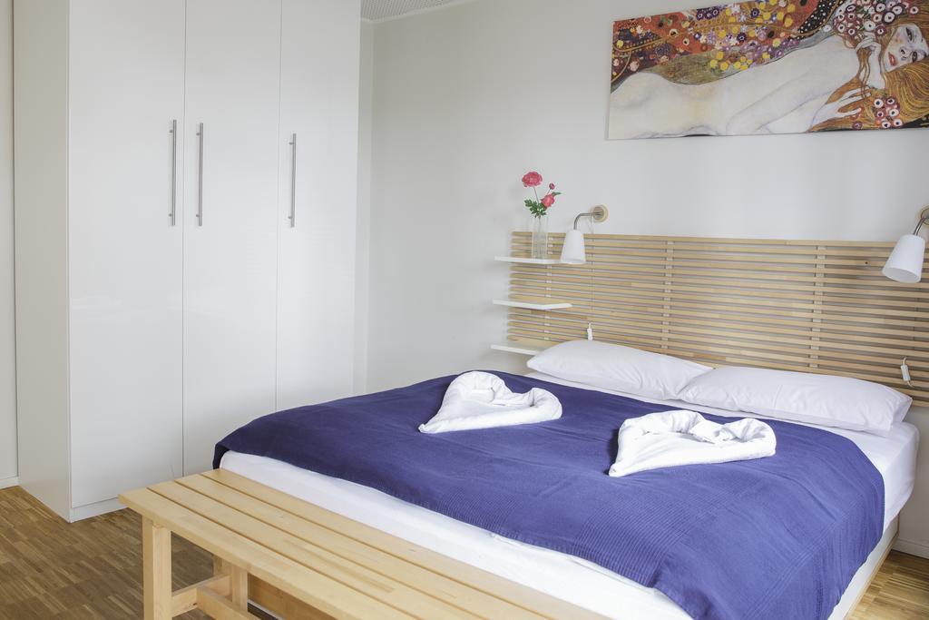 Nonstop Hotel Augsburg - Ubernacht - Hostelhotelhome Exteriör bild