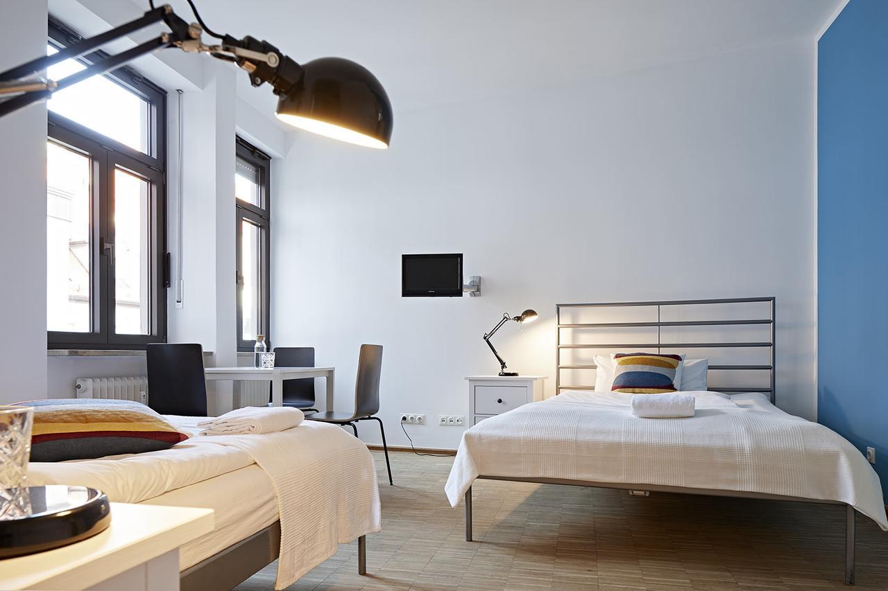 Nonstop Hotel Augsburg - Ubernacht - Hostelhotelhome Exteriör bild