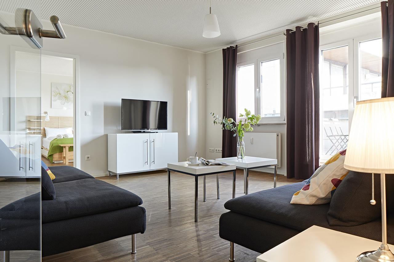 Nonstop Hotel Augsburg - Ubernacht - Hostelhotelhome Exteriör bild
