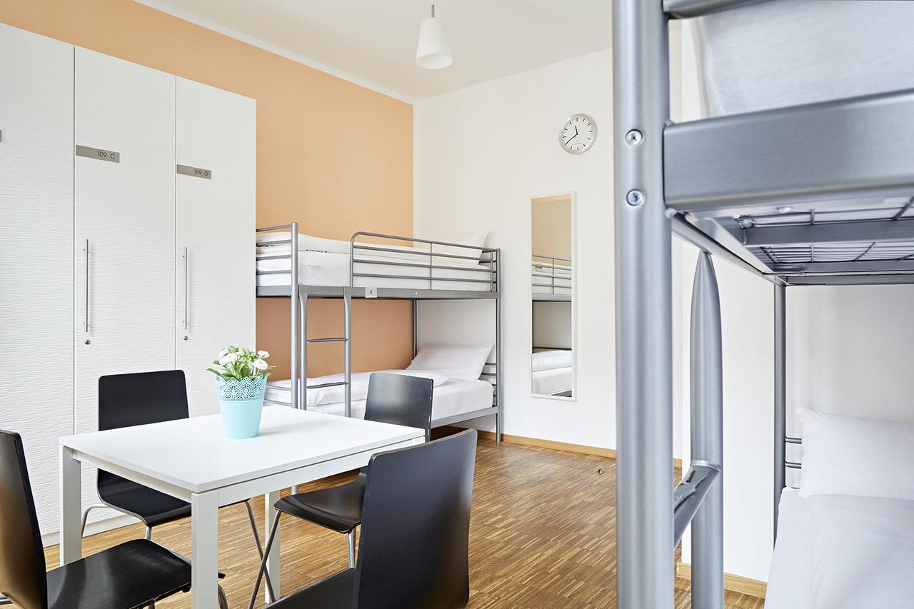 Nonstop Hotel Augsburg - Ubernacht - Hostelhotelhome Exteriör bild