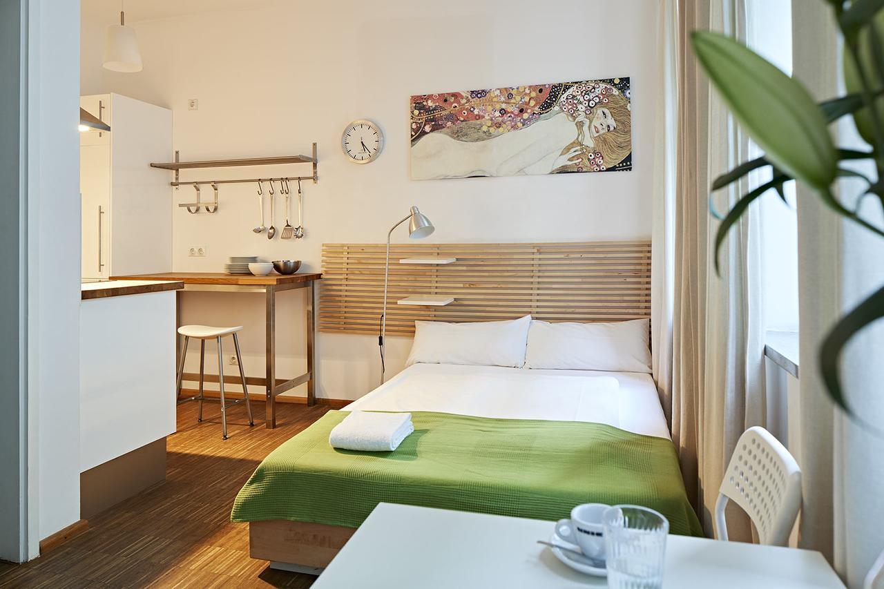 Nonstop Hotel Augsburg - Ubernacht - Hostelhotelhome Exteriör bild
