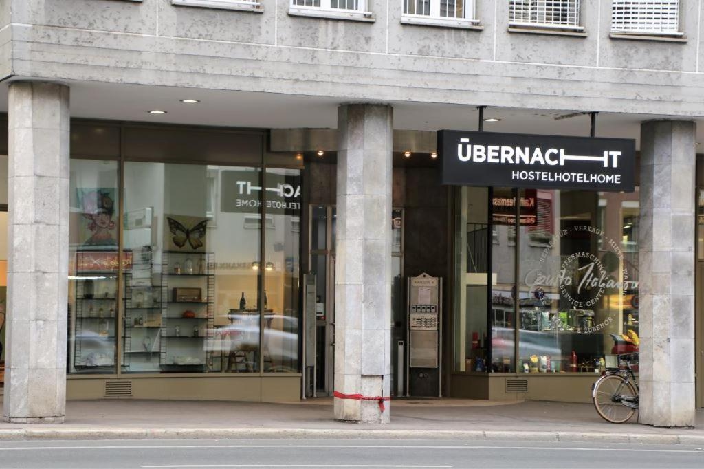Nonstop Hotel Augsburg - Ubernacht - Hostelhotelhome Exteriör bild